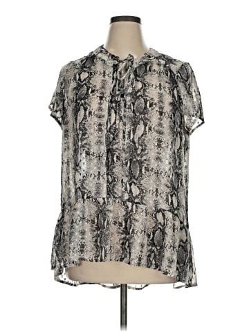 Everleigh Short Sleeve Blouse (view 1)