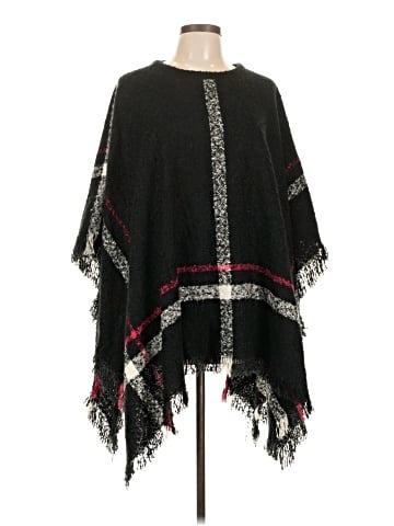 PASSPORTS Poncho (view 1)