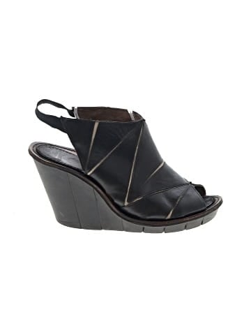 Camper Wedges (view 1)