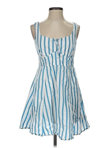 Old Navy Casual Dress (view 1)