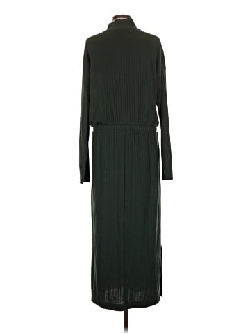 Old Navy Casual Dress (view 2)