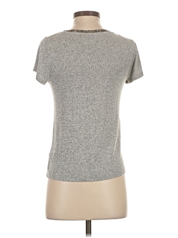 Jennifer Lopez Short Sleeve T-Shirt (view 2)