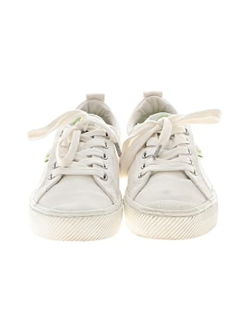 Cariuma Sneakers (view 2)