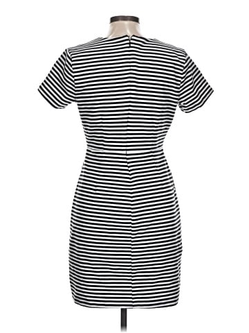 Old Navy Casual Dress (view 2)