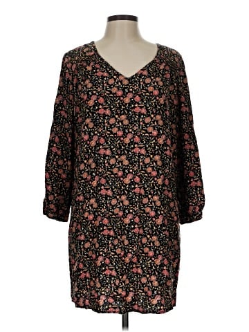 Old Navy 3/4 Sleeve T-Shirt (view 1)