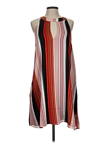 Chloe Oliver Casual Dress (view 1)