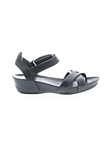 Camper Wedges (view 1)