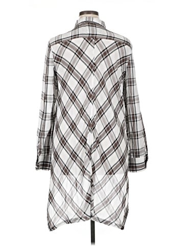 Max Studio Long Sleeve Button-Down Shirt (view 2)