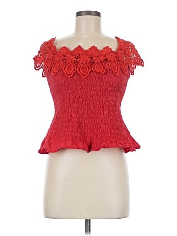 Yoyo5 Sleeveless Top (view 1)