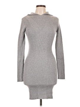 zara dress sweater Pink Sleeveless Turtleneck Waffle Chunky Knit Midi Bodycon Sweate Brie Satin bow accents at hollowed sleeves for a playful Zara navy blue sweater dress.