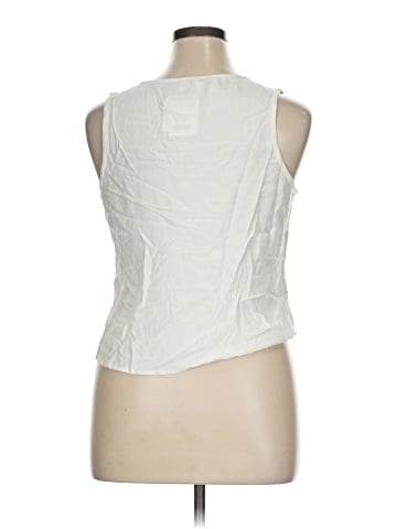 Style Envy Sleeveless T-Shirt (view 2)