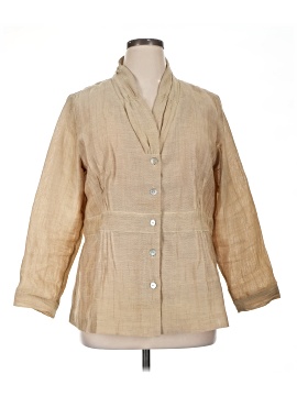 Travelsmith 3/4 Sleeve Button Down Shirt
