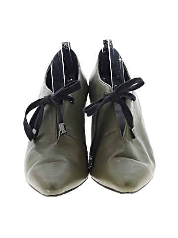 LOGO Heels (view 2)