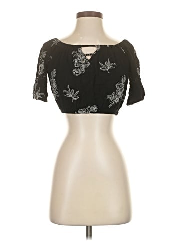 Kendall & Kylie Short Sleeve Top (view 1)
