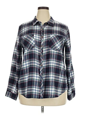 Maurices Long Sleeve Button-Down Shirt (view 1)