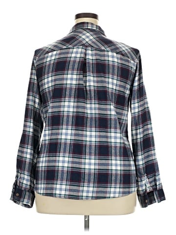Maurices Long Sleeve Button-Down Shirt (view 2)