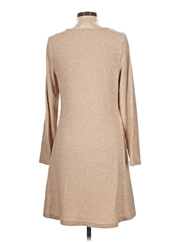 Old Navy Casual Dress (view 2)