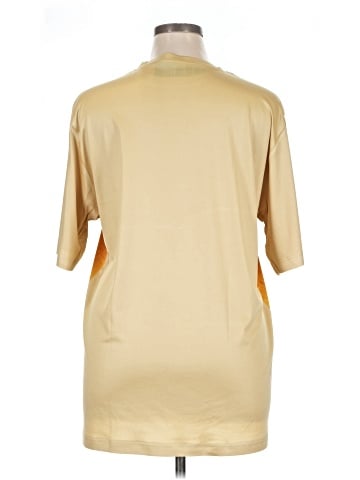 Team Short Sleeve Top (view 2)