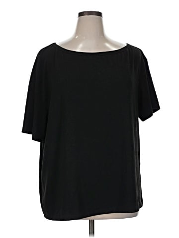 Trendy Queen Short Sleeve T-Shirt (view 1)
