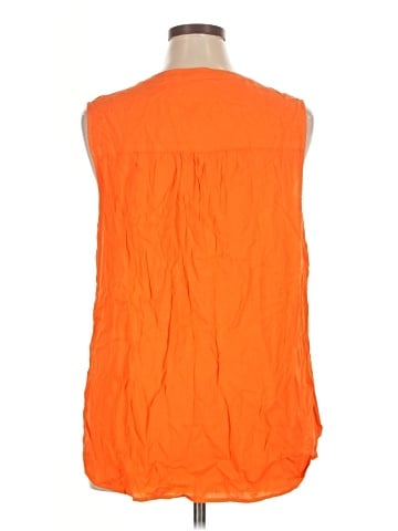 Torrid Sleeveless Button-Down Shirt (view 2)