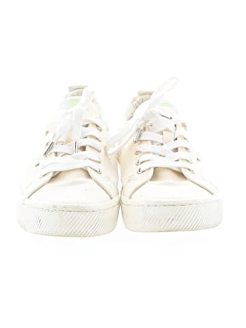Cariuma Sneakers (view 2)