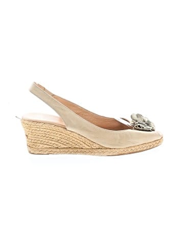 Eric Michael Wedges (view 1)