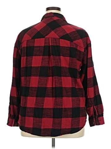 Maurices Long Sleeve Button-Down Shirt (view 2)