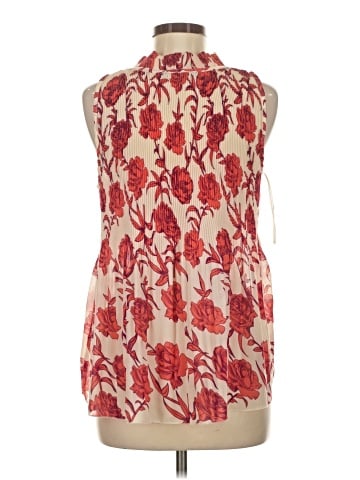 Romeo & Juliet Couture Sleeveless Blouse (view 2)