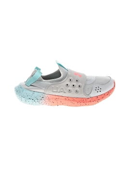 Under Armour Sneakers