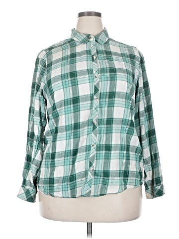 Croft & Barrow Long Sleeve Button-Down Shirt (view 1)