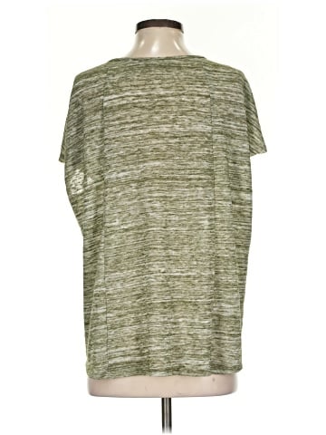 Lisa Rinna Short Sleeve T-Shirt (view 2)