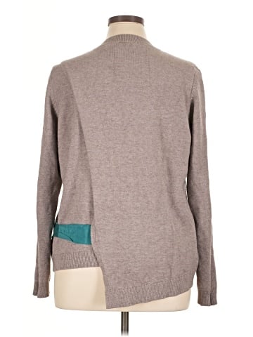 Elizabeth & Clarke Pullover Sweater (view 2)