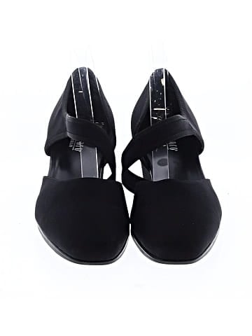 Munro American Heels (view 2)