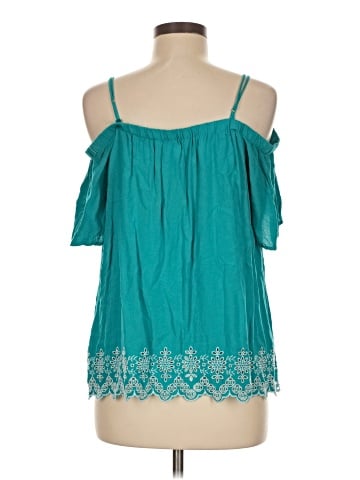 Old Navy Sleeveless Blouse (view 2)