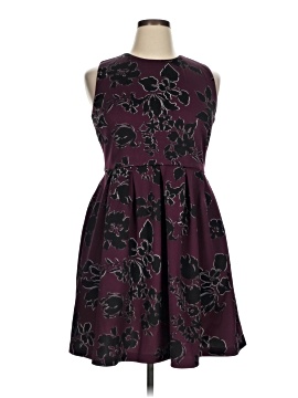 DressBarn Petite Clothing On Sale Up To 90% Off Retail | ThredUp