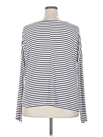 Brandy Melville Long Sleeve T-Shirt (view 2)