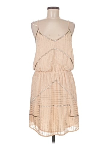 Accuracy a la plage Casual Dress (view 1)