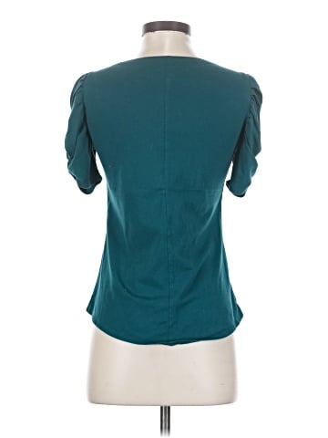 Elegantees Short Sleeve Top (view 2)