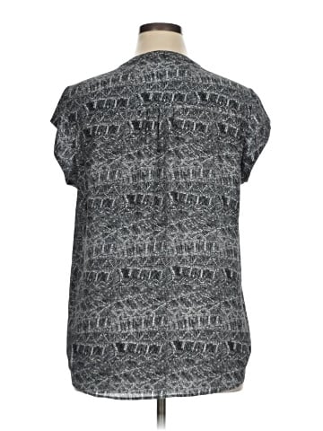 Black Rainn Short Sleeve Blouse (view 2)