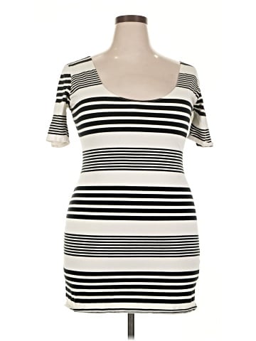 Xhilaration Casual Dress (view 1)