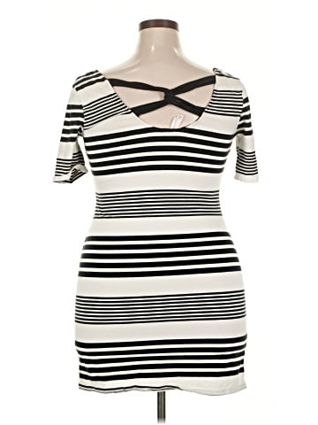 Xhilaration Casual Dress (view 2)