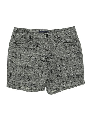 Bandolino Shorts (view 1)