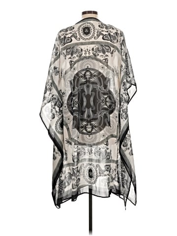 Lucky & Coco Poncho (view 2)