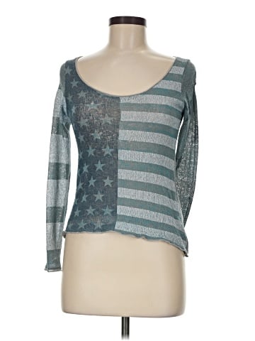 The Clas-sic 3/4 Sleeve T-Shirt (view 1)