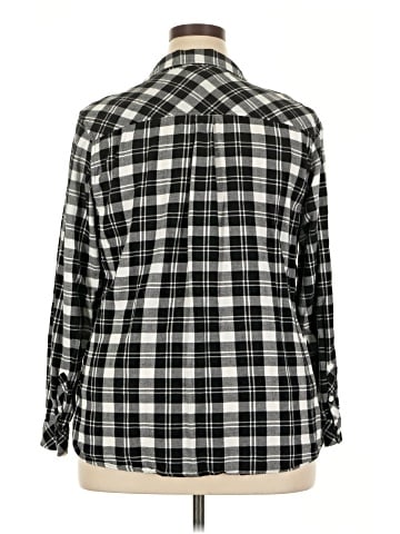Croft & Barrow Long Sleeve Button-Down Shirt (view 2)