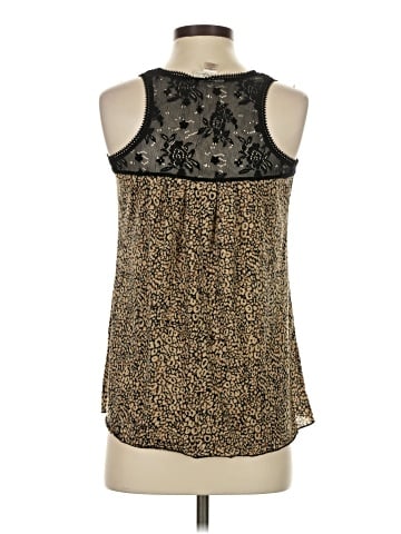 Belle Du Jour Sleeveless Blouse (view 2)