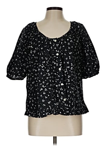 Universal Thread Short Sleeve Blouse (view 1)