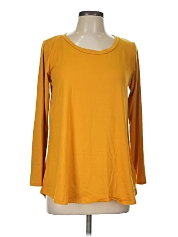 Betsey's Boutique Shop 3/4 Sleeve T-Shirt (view 1)