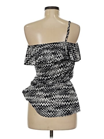 B.wear Sleeveless Top (view 2)