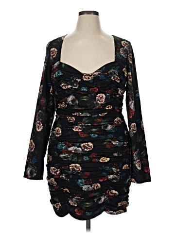 Slate & Willow Casual Dress (view 1)
